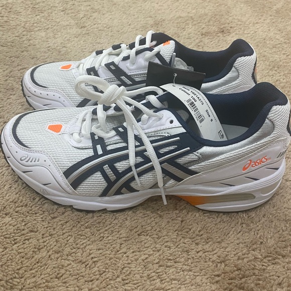ASICS 1090 Midnight  Navy and White Athletic Shoes - Picture 1 of 7